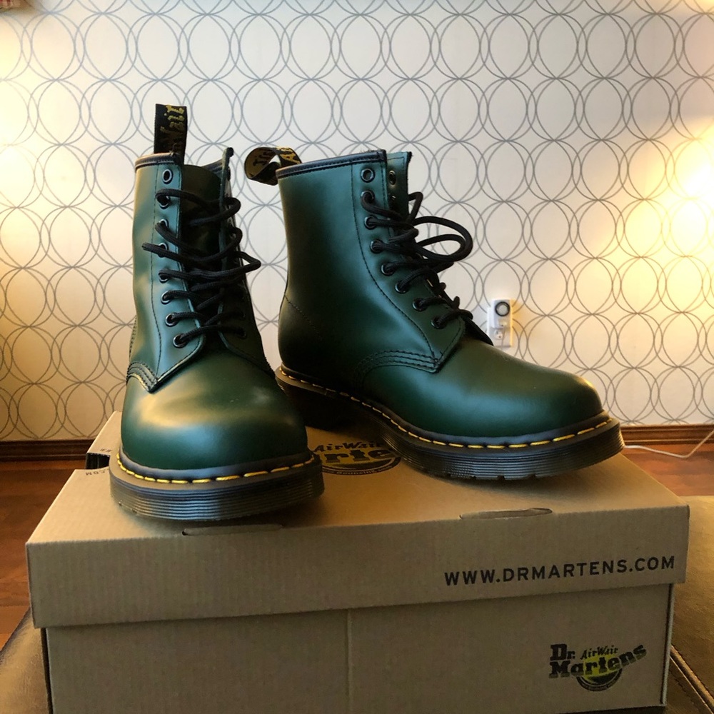 Brand New Dr. Marten’s 1460 Green USM 7.5/ USW8.5
